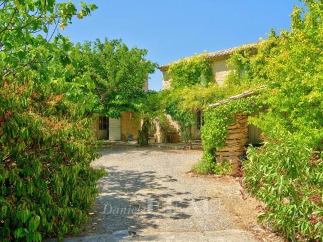 Bonnieux Mas de charme avec gîtes