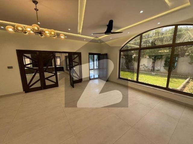 Book A House Of 1000 Square Yards In F 7