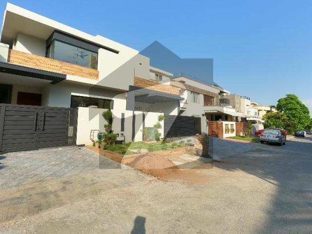 Book A On Excellent Location House Of 1 Kanal In E 11/3 Islamabad E 11/3
