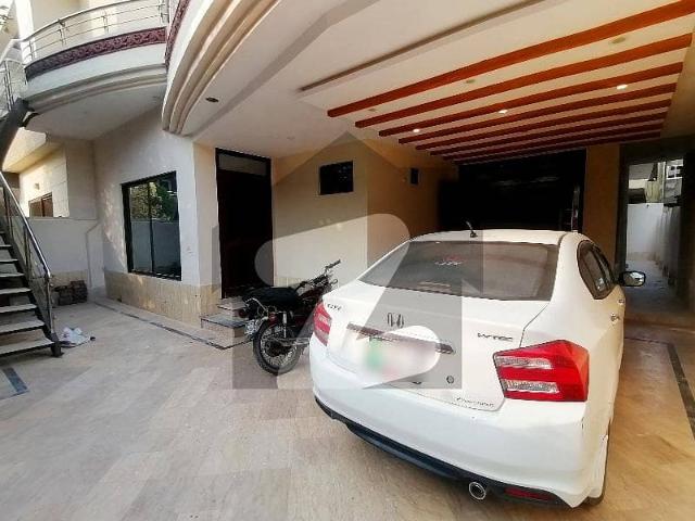 Book A Prime Location House Of 10 Marla In Nasheman e Iqbal Phase 1 Lahore