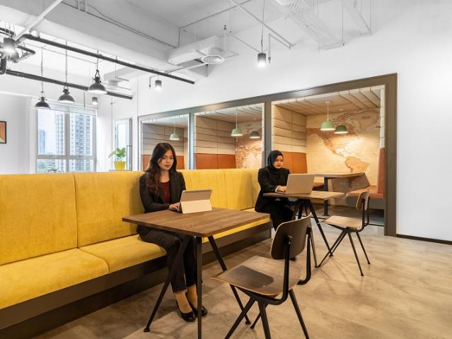 Book a reserved coworking spot or hot desk in Regus Menara Axis