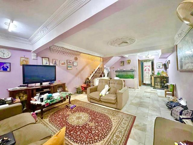 BOOKING RM1000 2 Storey Terrace Taman Serdang Raya Seri Kembangan
