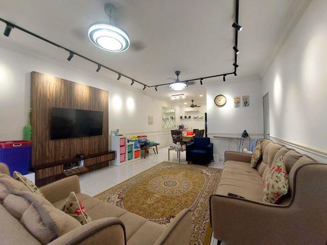 Booking RM1000 Renovated Teres 2 Tingkat Alam Suria Puncak Alam