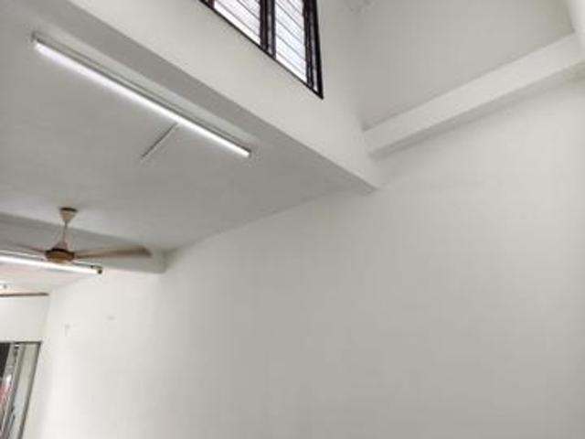 Booking RM1k Nonbumi 1 storey Taman Kinrara Puchong