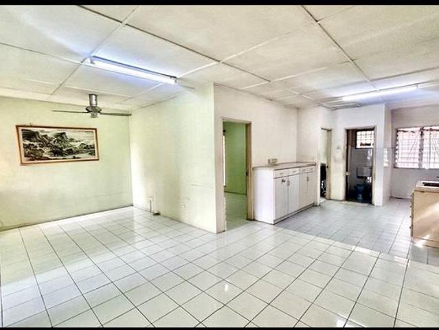 BOOKING 1K CORNER LOT LEVEL 1 Impian Indah Townhouse Sungai Buloh