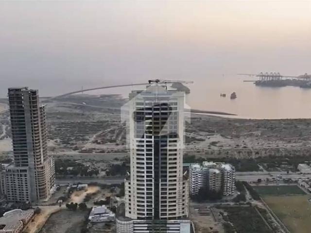 Booking 5 Bedrooms 7235 Square Feet Apartment
