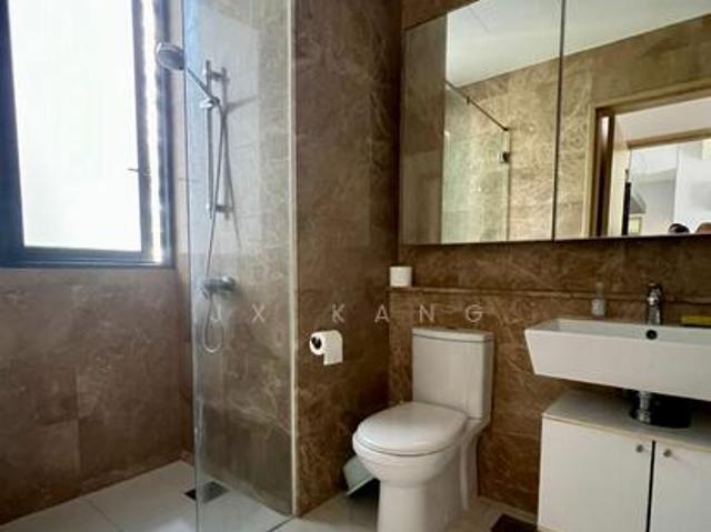 Boathouse Residences Condominium For Rent, $3,800, 2 Bed 2 Bath 915 sqft $4.15 psf