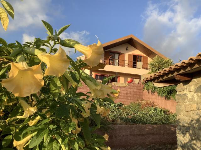 Boa casa com vista deslumbrante e tranquilidade 100m² Arco Da Calheta