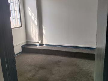 Bodega 900 m2 con acceso para camiones | espacios por clf 120.00 en Conchalí
