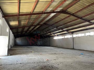 Bodega comercial centrica, en zona de alta circulacion
