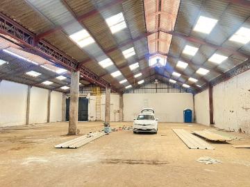 Bodega con oficina de 900 m2 santiago sector club hipico | espacios por clf 110.00 en Santiago