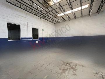 Bodega de 654 m2 en venta en colonia granjas