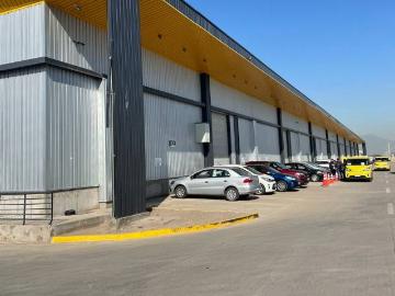 Bodega en Colina