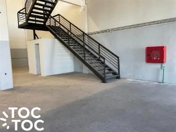 Bodega en Colina