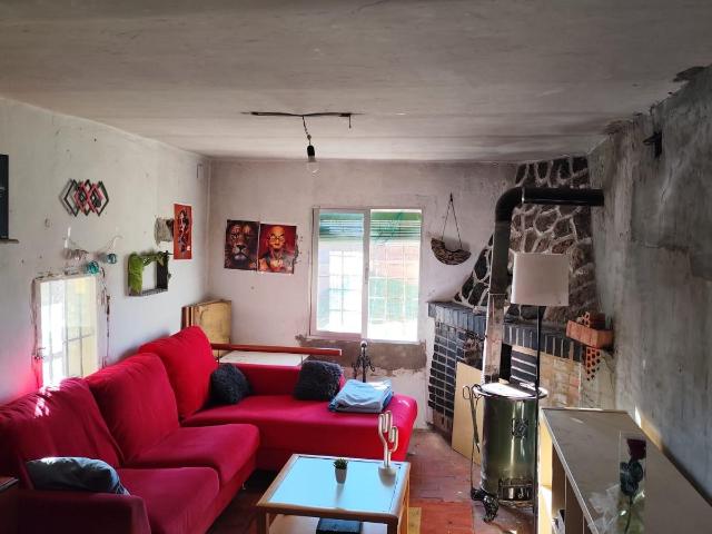 BODEGA EN FUENTES DE VALDEPERO