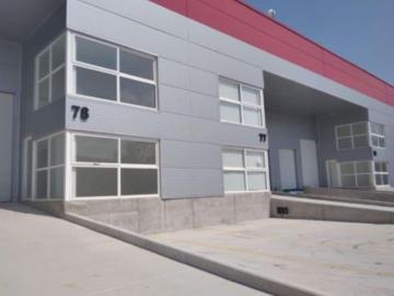 BODEGA EN RENTA DE 500 M2