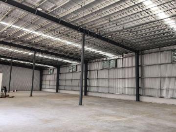 BODEGA EN RENTA DE 650 M CON ANDEN Y AREA DE OFICINA EN TIXCACAL OPICHEN