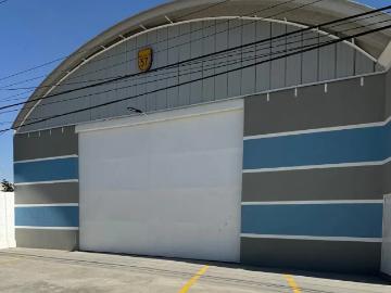 Bodega en Renta en San Juan del Río, Querétaro: Amplio Espacio Comercial en Zona Estratégica