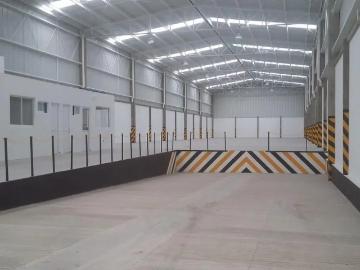 BODEGA EN RENTA EN SANCTORUM FRENTE A VOLKSWAGEN AUTOPISTA MEXICO PUEBLA