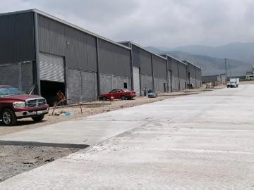 Bodega en Renta – Parajes de la Sierra sobre Otilio González