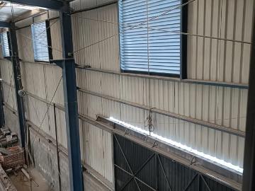 BODEGA EN VENTA EN EL MARQUÉS, CUENTA CON 112 KVA´S
