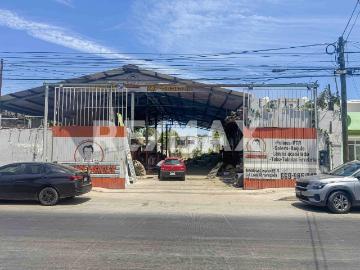 BODEGA EN VENTA EN ZONA COMERCIAL DE AVENIDA GABRIEL LEYVA