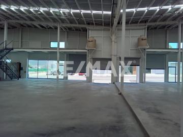 BODEGA INDUSTRIAL EN RENTA