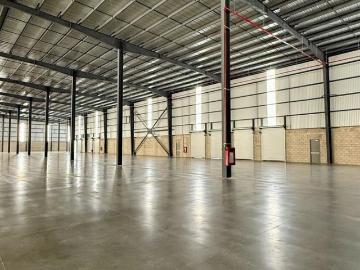BODEGA INDUSTRIAL EN RENTA EN CARRT. TRANSPENINSULAR