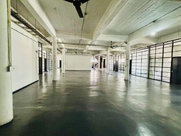 BODEGA Y OFICINAS EN RENTA MAGNIFICA UBICACION