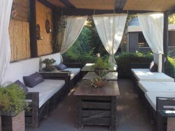 Bodega y petit hotel a la venta