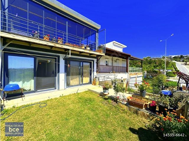 BODRUM ADABÜKÜ AKVARYUM KOYU DENİZ KENARI SİTEDE PLAJA 100 metre BAHÇELİ YENİ 4+1 DUBLEKS VİLLA