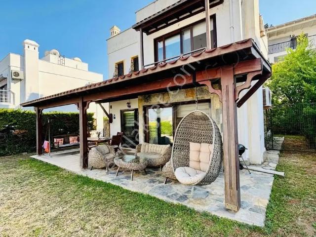 Bodrum Bağla' Da Özel Plajlı Halikarya Sitesi' Nde 3+1 Villa