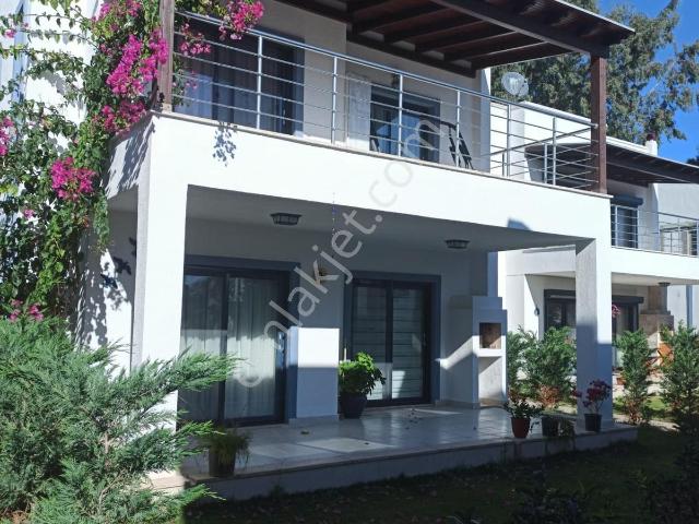 Bodrum Bağla Havuzlu Site İçerisin`de 2+1 Müstakil Villa