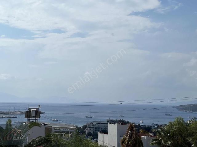 Bodrum Bitez Yabancıdan Satılık Manzaralı Eşyalı 3+1 Bahçeli Dai