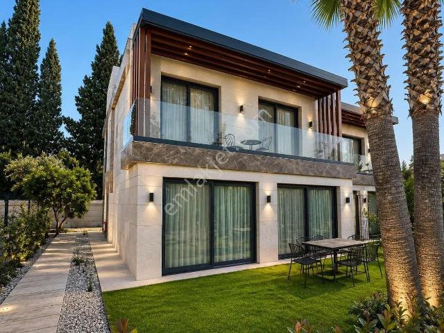 Bodrum Bitez Yalısında Tam Donanımlı Kiralık Lüks Villalar