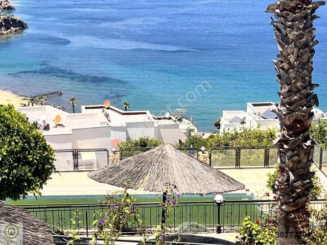 Bodrum Gerişte Sezonluk Havuzlu Site İçinde, Manzaralı, Bahçeli, Plaja Yakın, Dubleks Villa