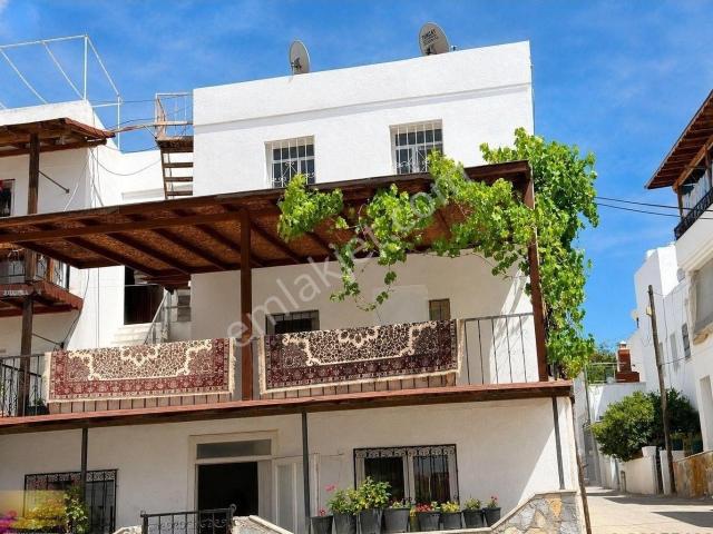 Bodrum Gümbette Satılık Daire Merkezde Köşebaşı Havadar Ev