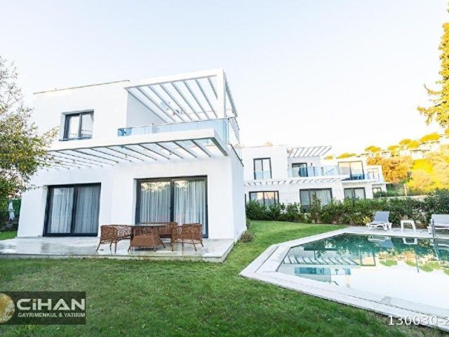 Bodrum Gümüşlük'te 3+1 Tek Müstakil Özel Havuzlu SATILIK VİLLA