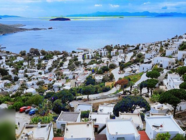 BODRUM GÜMÜŞLÜKTE DENİZ MANZARALI SATILIK 2 +1 DUBLEKS