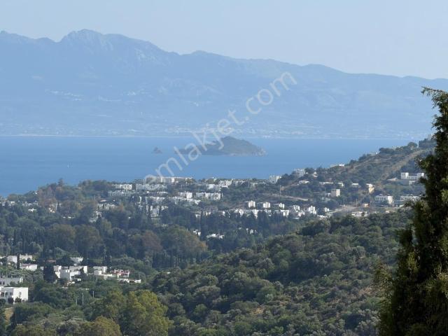 Bodrum,gümüşlük'te,satılık,deniz Manzaralı,bahçeli,2+1,daire