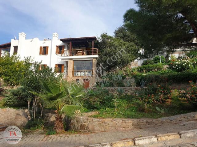 Bodrum Gümüşlük Gümsan 1 Sitesinde Satılık 3+1 Dubleks Mesken
