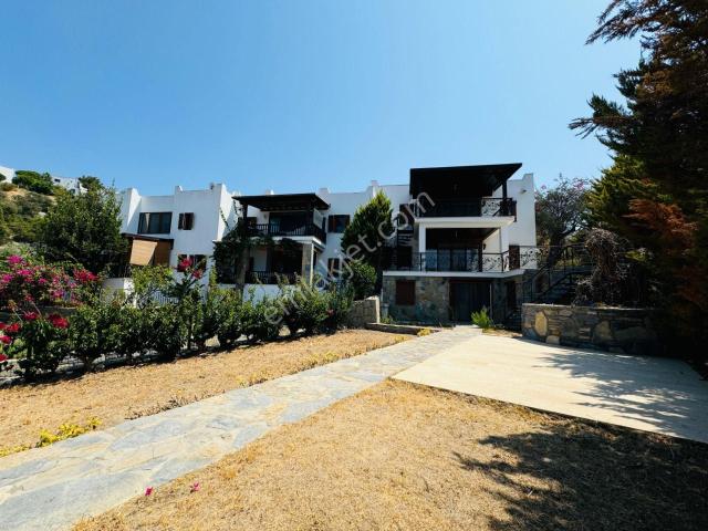 Bodrum Gümüşlük Koyunbaba'da Satılık Denize 150 Metre Deniz Manzaralı Villa