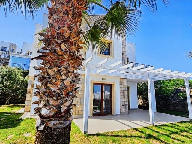 Bodrum Gümüşlük Yalıkavak Geniş Bahçeli Havuz Projeli Köşe Villa