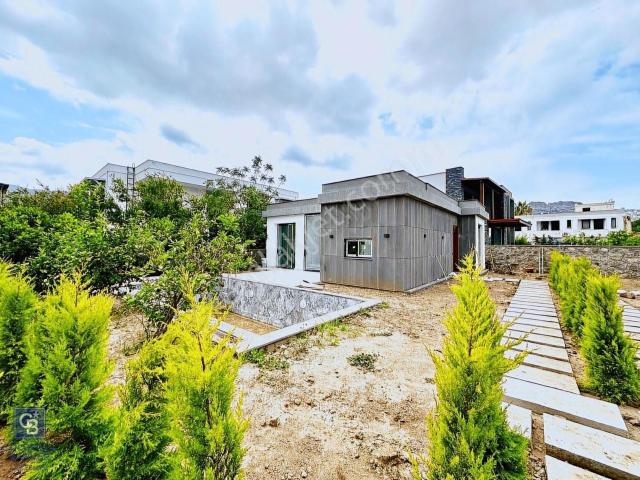 Bodrum Gündoğan Merkezde Tek Katlı Satılık Villa