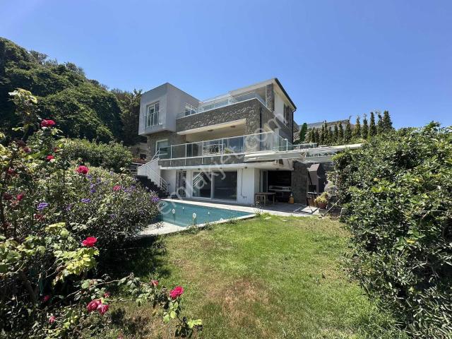 Bodrum Gürecede Deniz Manzaralı Lüks 4+ 2 Müstakil Havuzlu Villa