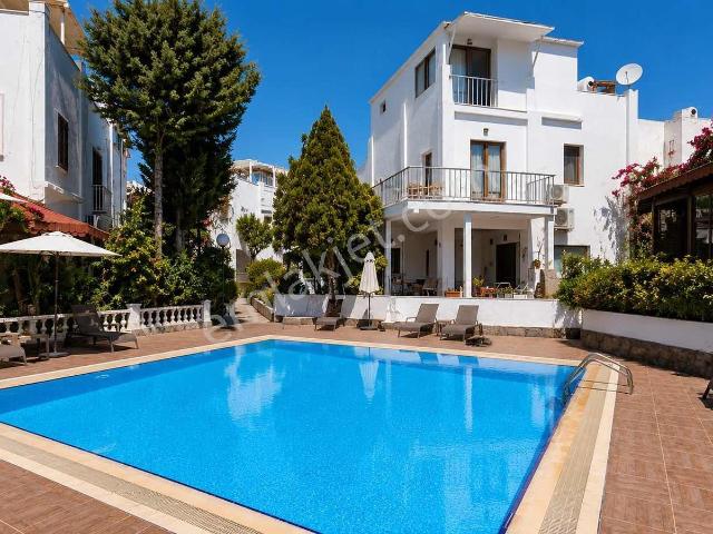 Bodrum Eskiçeşme Satılık 2+1 Dubleks Villa