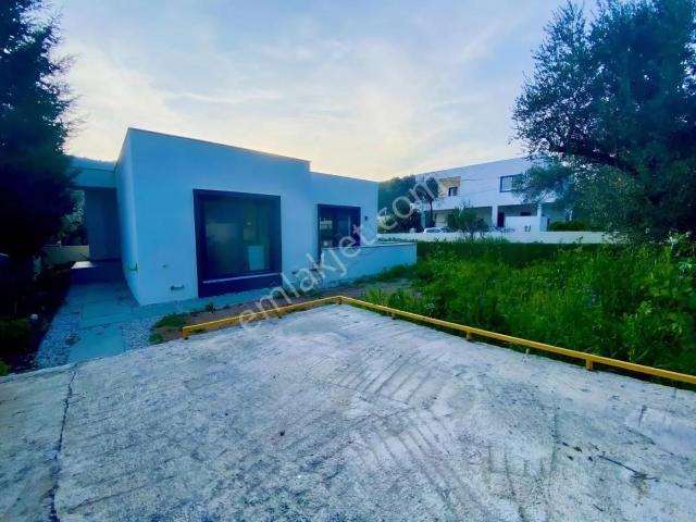 Bodrum Kızılağaç'ta Merkezi Konumda Kiralık 2+1 Müstakil Ev