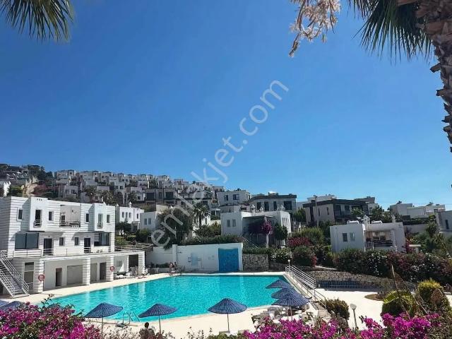 Bodrum Koyunbaba Da Site İçerisinde Eşyalı Kiralık 2+1 Daire