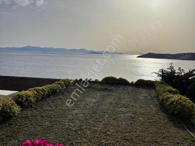 Bodrum Koyunbaba Koyu'nda Deniz Manzaralı Kiralık Ev