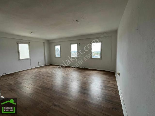 Bodrum Konacık Anayol Üzeri 3+1 Kiralık Üst Kat Ofis&işyeri